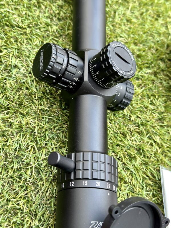 Visor Zasdar 5-30X56mm Retícula1