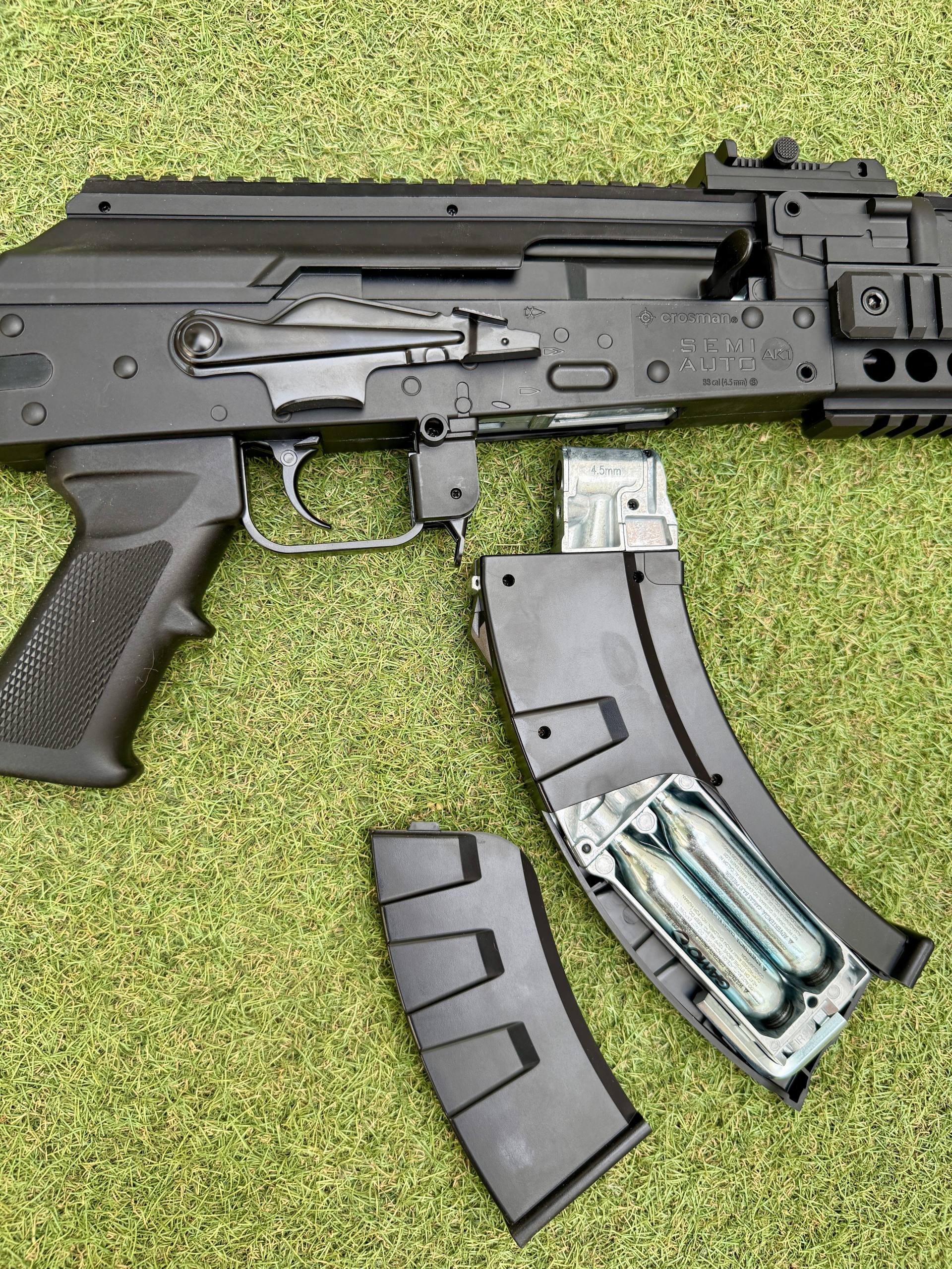 Carabina CROSMAN AK1 SEMIAUTOMÁTICA Co2 - Imagen 2